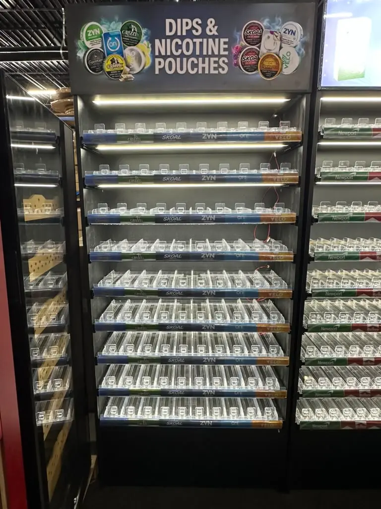 Nic Pouch Standing Display