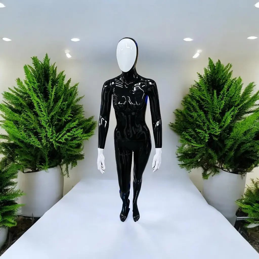 Mannequin woman standing